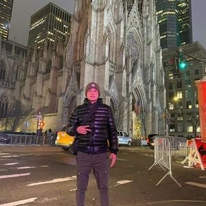 Meet your Posher, Adolfo